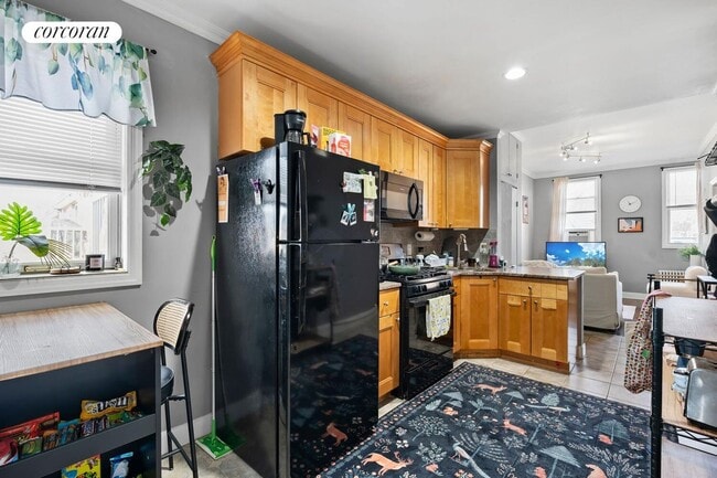 Building Photo - 60-27 55th St