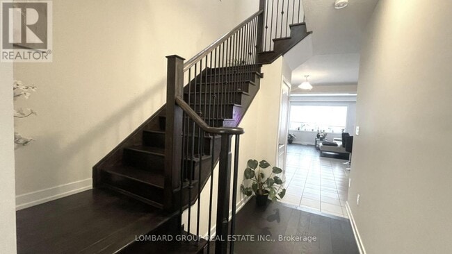 Building Photo - 142 Lilac Cir