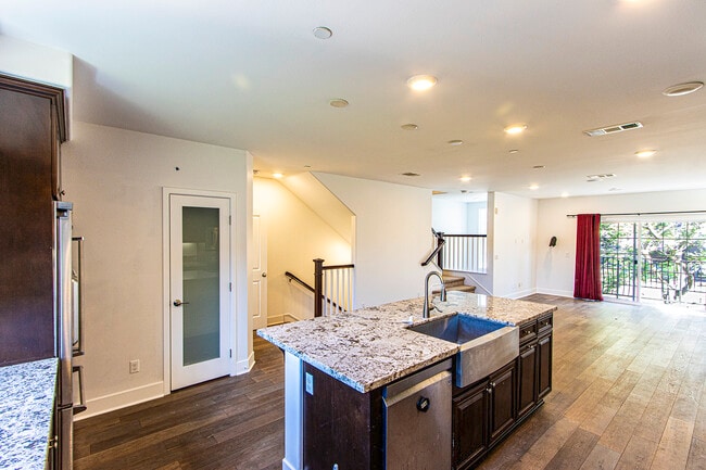 Living 2nd Floor - 2400 Torrey Pines Rd