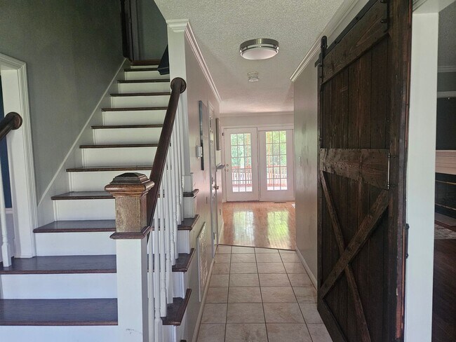 Foto del edificio - Knoxville 37934 - 4 bedroom, 2.5 bath - call Karen Robertson 865-454-7626