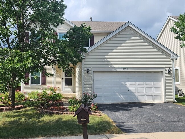Building Photo - 3832 Baybrook Dr