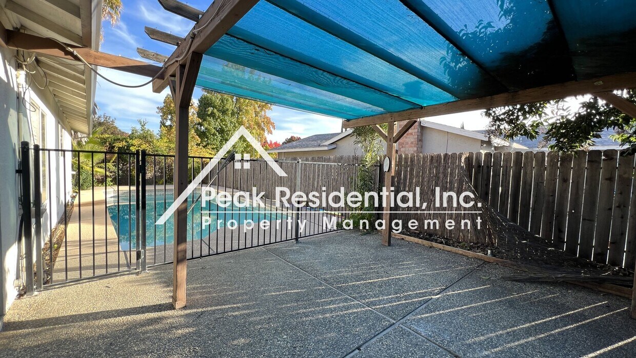 Building Photo - Wonderful Rosemont Area 3bd/2ba House with...
