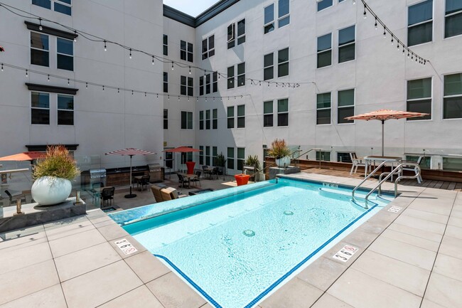 Outdoor Infinity Pool | The Mix at CTR City | Anaheim, CA Apartments - The Mix at CTR City