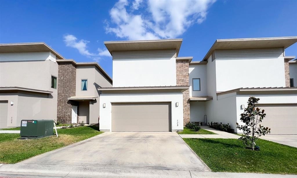 10902 International Blvd Unit 123, Laredo, TX 78045 Condo for Rent in