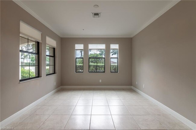 Building Photo - 1359 Artesia Dr W