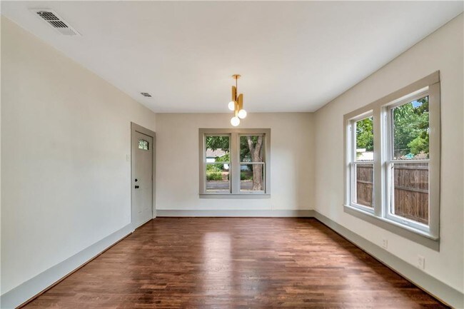 Foto del edificio - 3205 Greene Ave