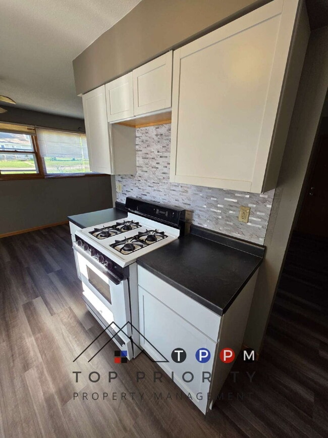 Building Photo - 2 Bedroom | 1 Bathroom Unit in Marion Avai...