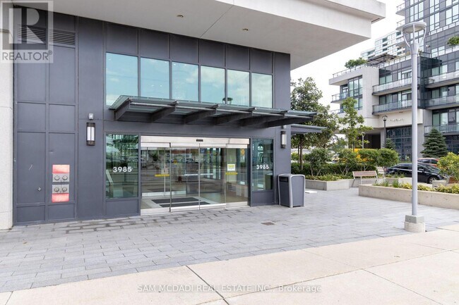 Building Photo - 3985-3985 Grand Park Dr