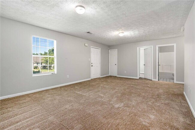 Building Photo - 588 Elle's Wy