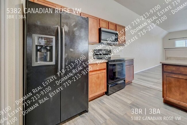 Photo - 5382 Canadian Rose View House