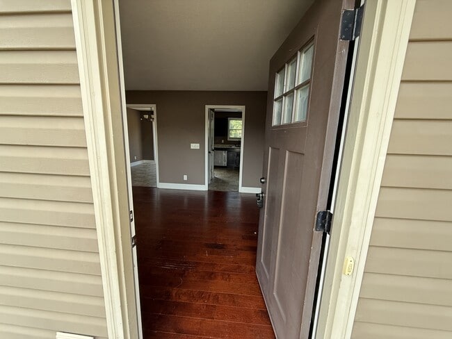 Building Photo - 113 Grassmire Dr