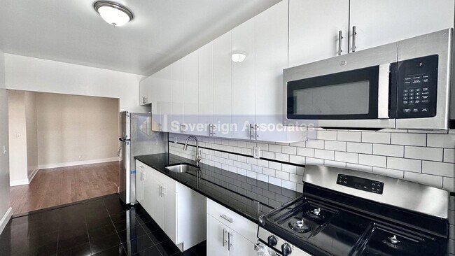 Foto del edificio - 1803 Riverside Dr