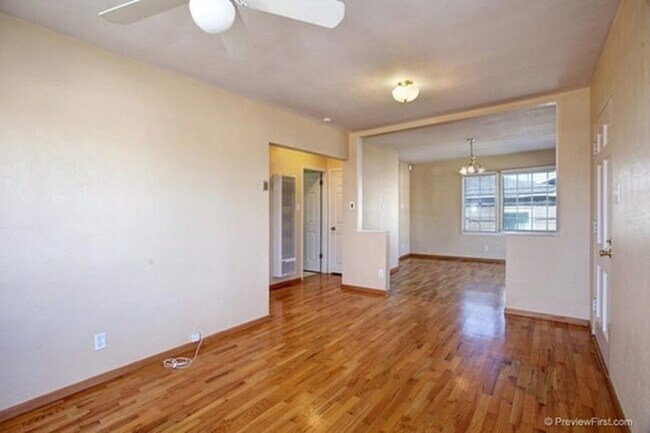 Foto del edificio - 2534 Haller St