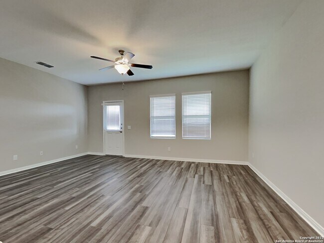 Foto del edificio - 14343 Gunsight Pass