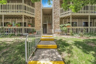 Building Photo - 8225 Fairmount Dr