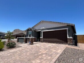 Building Photo - 20256 W Badgett Ln