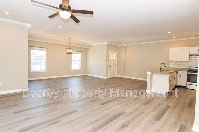 Foto del edificio - 18 Michigan Ln