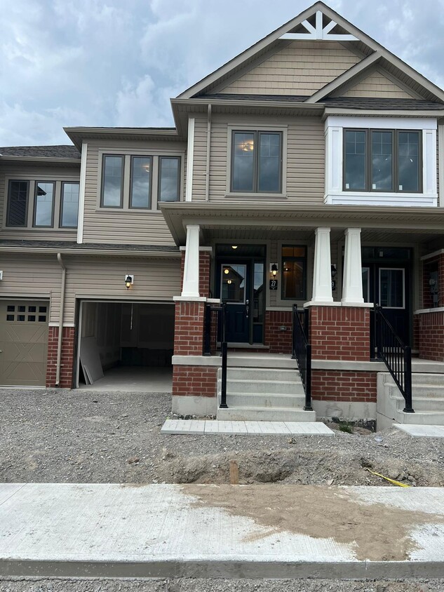 Photo principale - Stunning Newly Built 3-Bed, 2.5-Bath Townh...