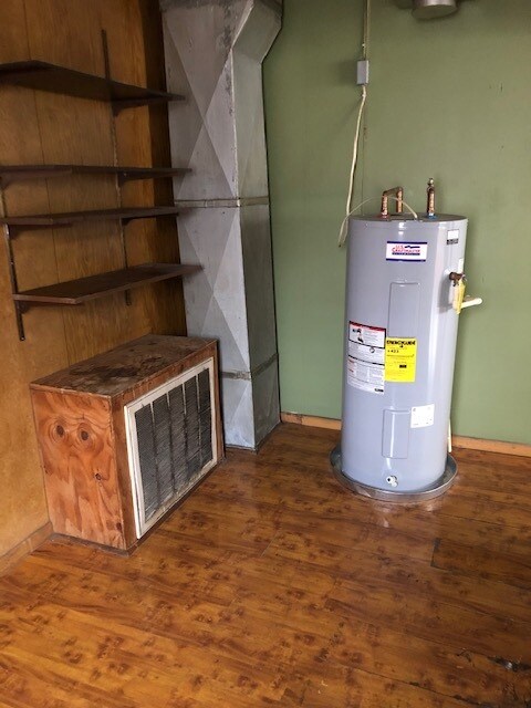 laundry - 122 Redbud Dr
