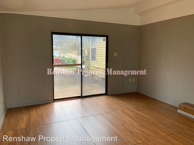 Foto del edificio - 3 br, 1 bath House - 797 N. Highland St.