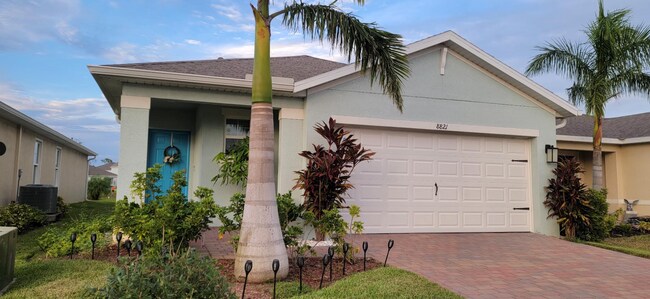 Foto del edificio - 8821 Swell Brooks Ct