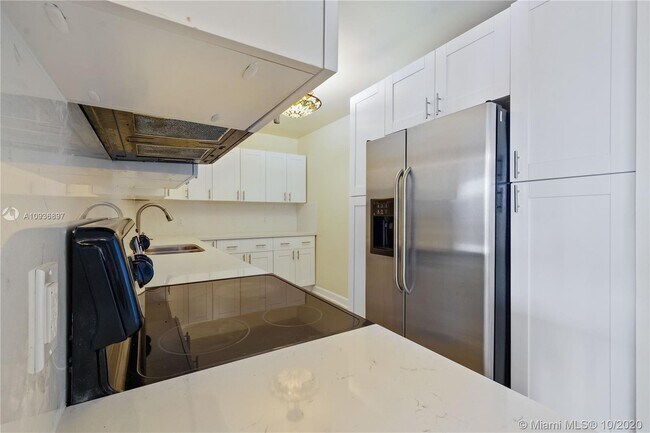 Foto del edificio - 401 BLU OF NORTH BEACH CONDO