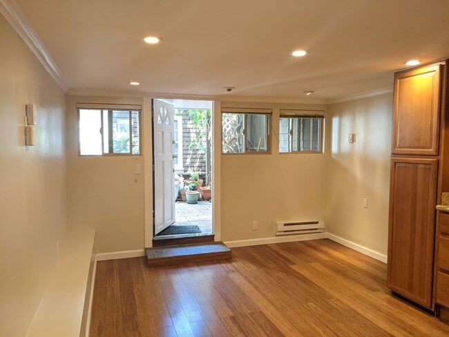 Building Photo - 1192 Page St