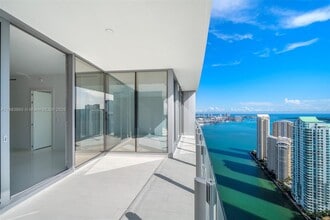 Building Photo - 300 Biscayne Blvd Way
