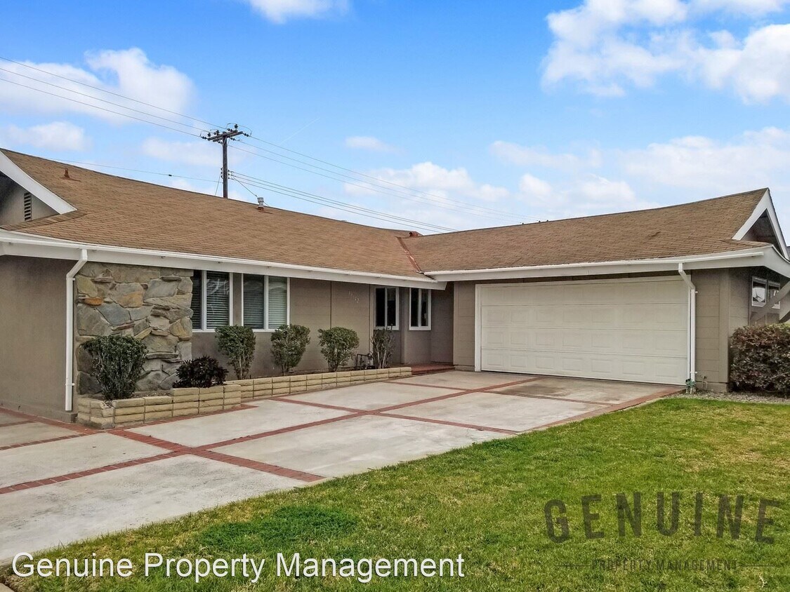 Foto principal - 4 br, 2 bath House - 18642 Redwood Street