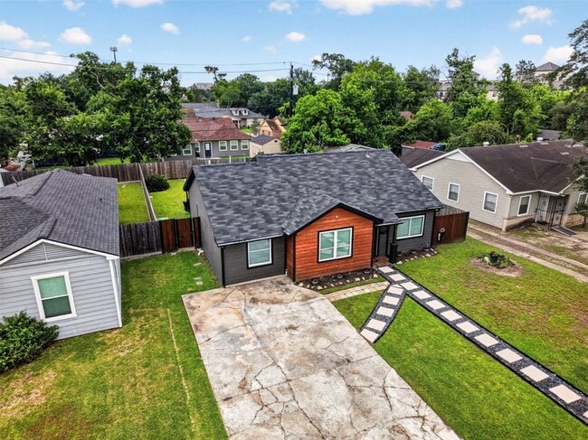 Building Photo - 3863 Arbor St