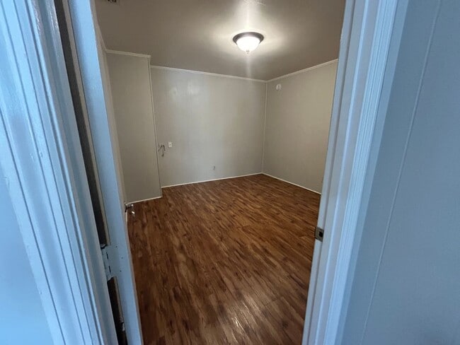 Building Photo - 602 Front St