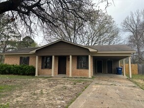 Building Photo - 5840 Gray Cove