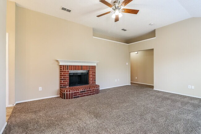 Foto del edificio - 10600 Copperwood Ln