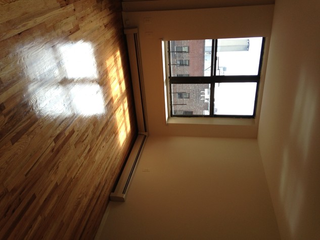 Primary Photo - 1187 Anderson Ave