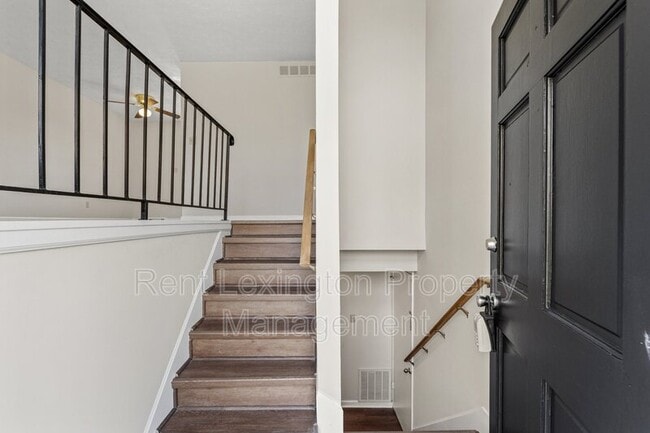 Building Photo - 3395 Montavesta Rd