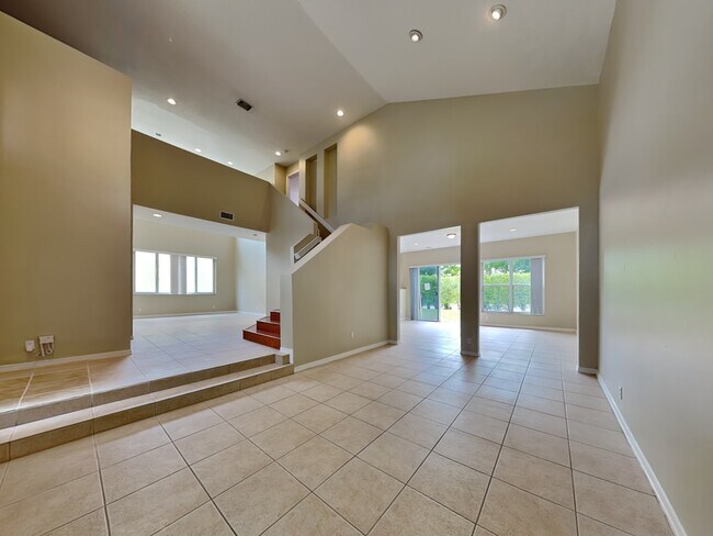 Building Photo - 5817 NW 125th Ave
