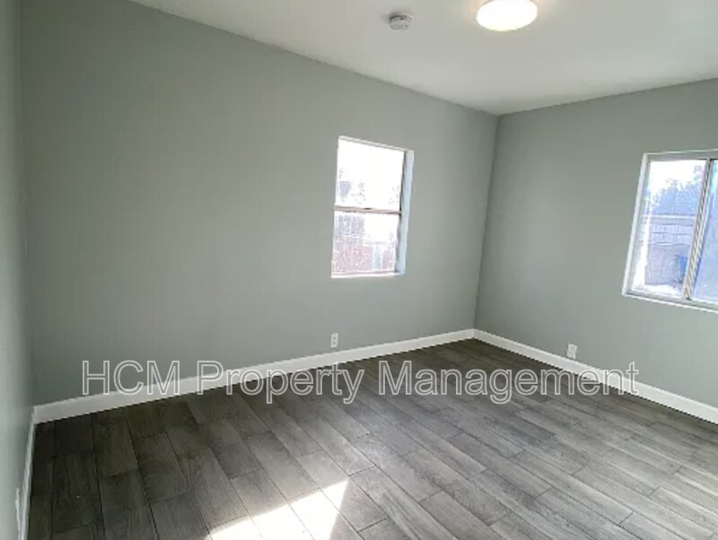 Foto del edificio - 5903-5907 Bonsallo Ave