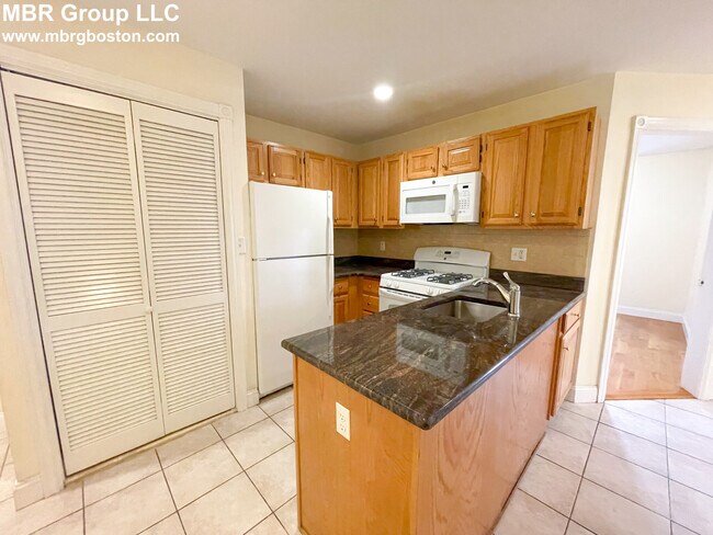 504 - 95 Westland Ave