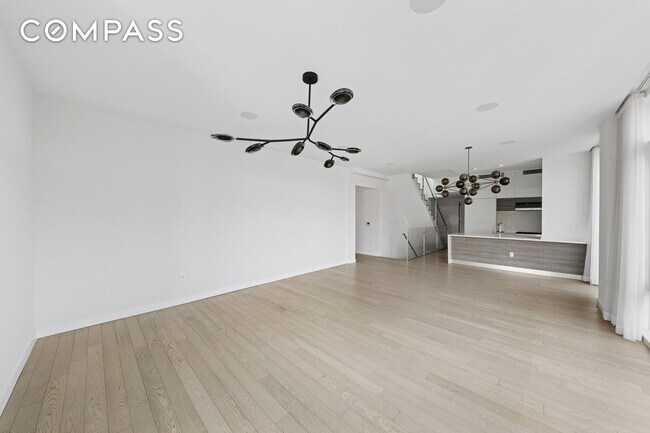 Foto del edificio - 505-513 W 43rd St