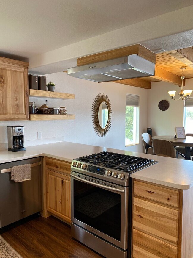 Foto del edificio - 37088 Connors Rd