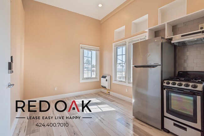 Foto del edificio - ~$655 OFF Each Month + 1 Week FREE~ Recent...