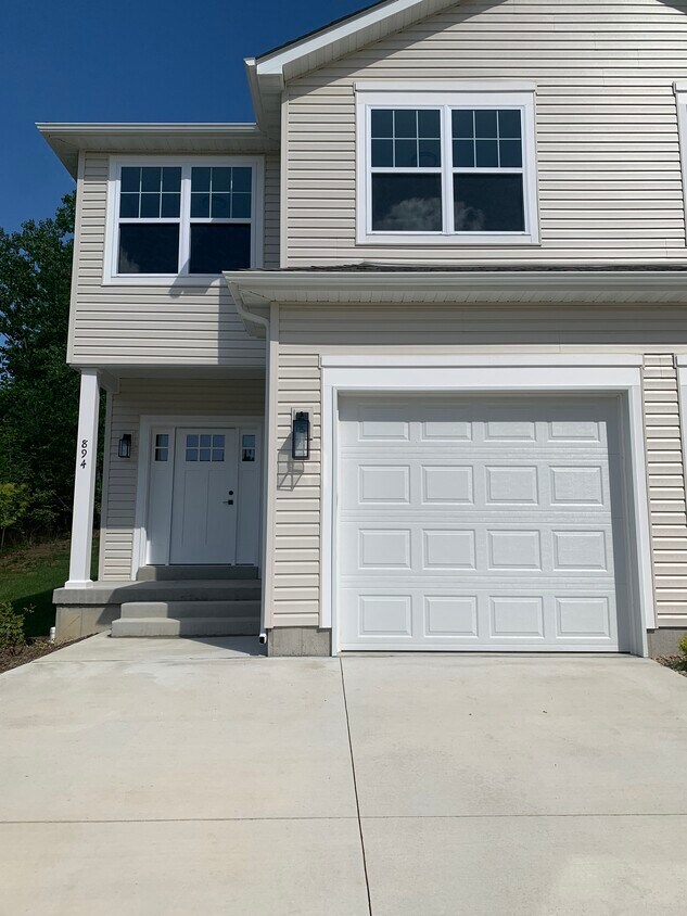 Front of Townhome - 894 Caleb Xing