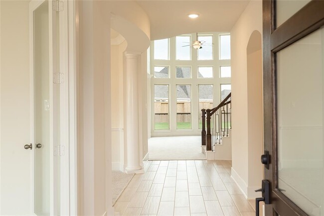 Building Photo - 30031 Aralia Dr