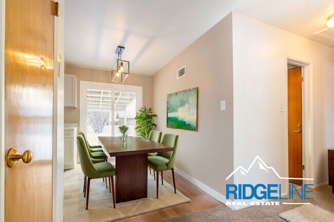 Foto del edificio - 204 19th Ave NW