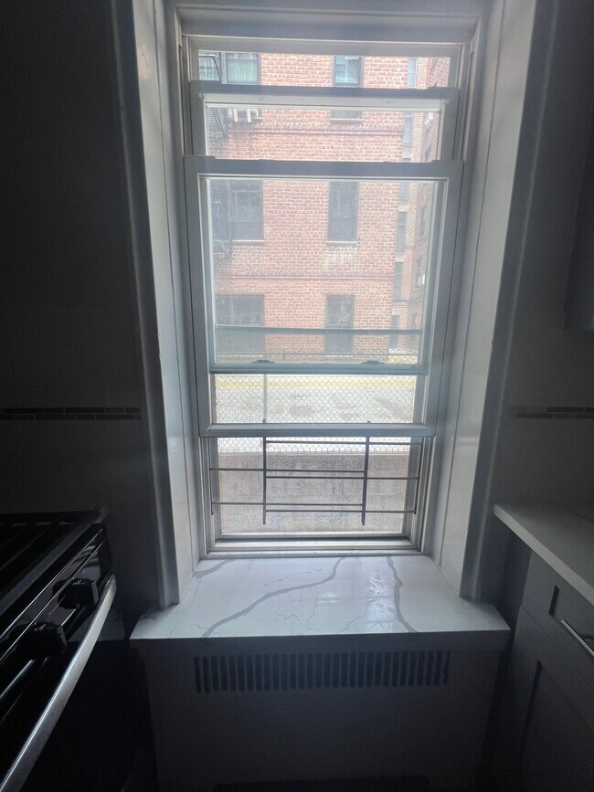 Foto del edificio - 3810 Greystone Ave