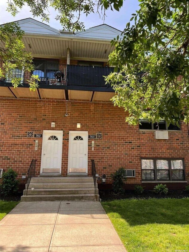 Primary Photo - 78-10 153rd Ave