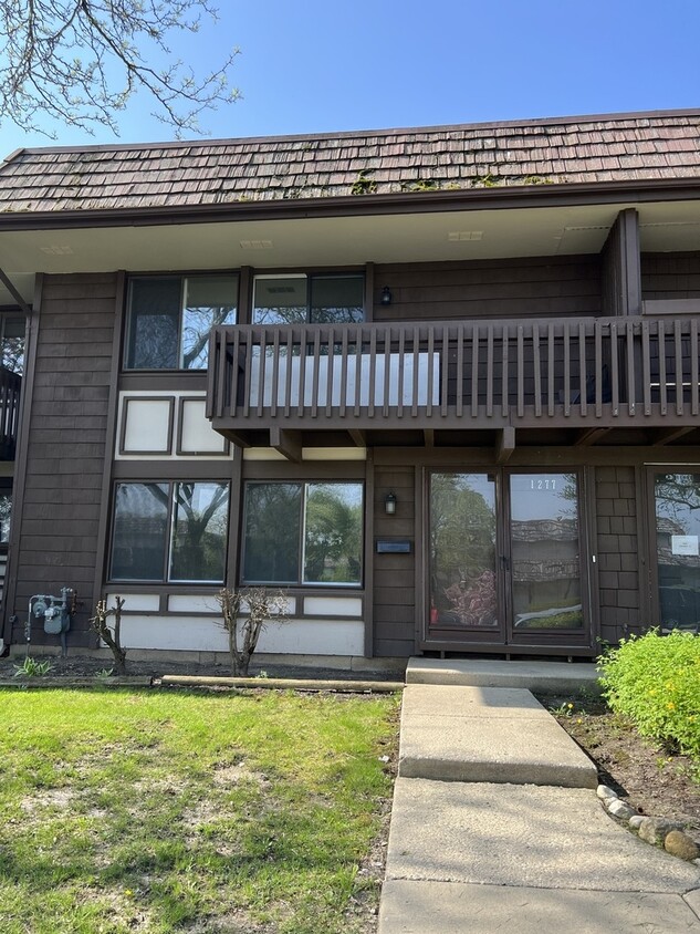 Primary Photo - 1277 Court E