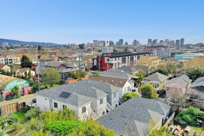 Foto del edificio - 3231-3233 Hannah Street