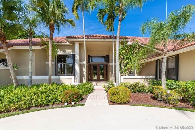 Building Photo - 1206 Manor Dr S