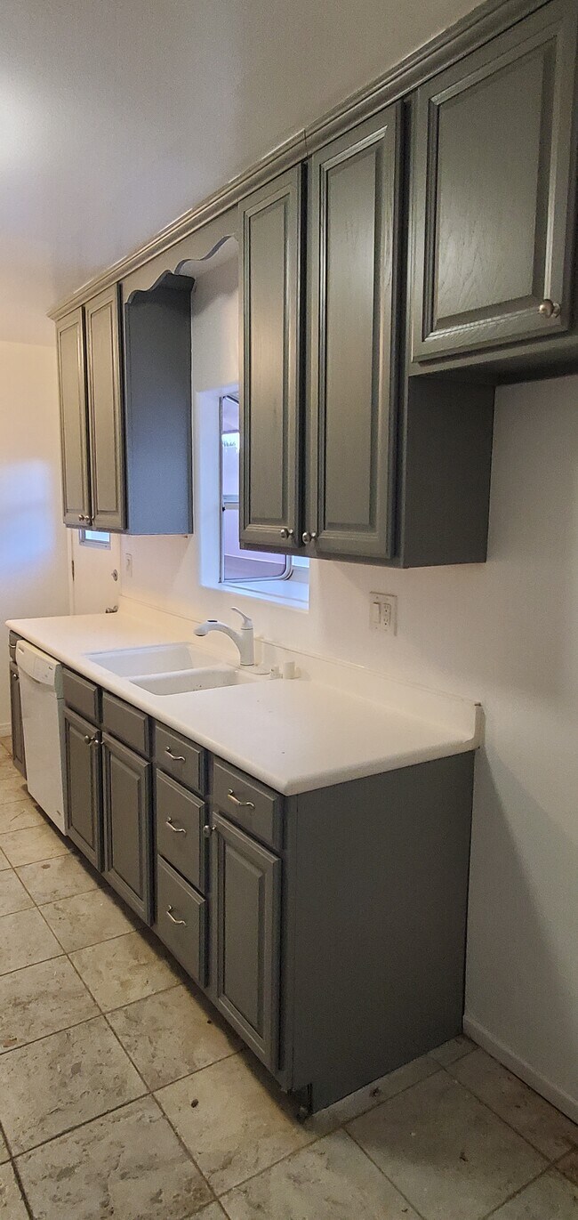 Foto del edificio - 17425 Elkwood St